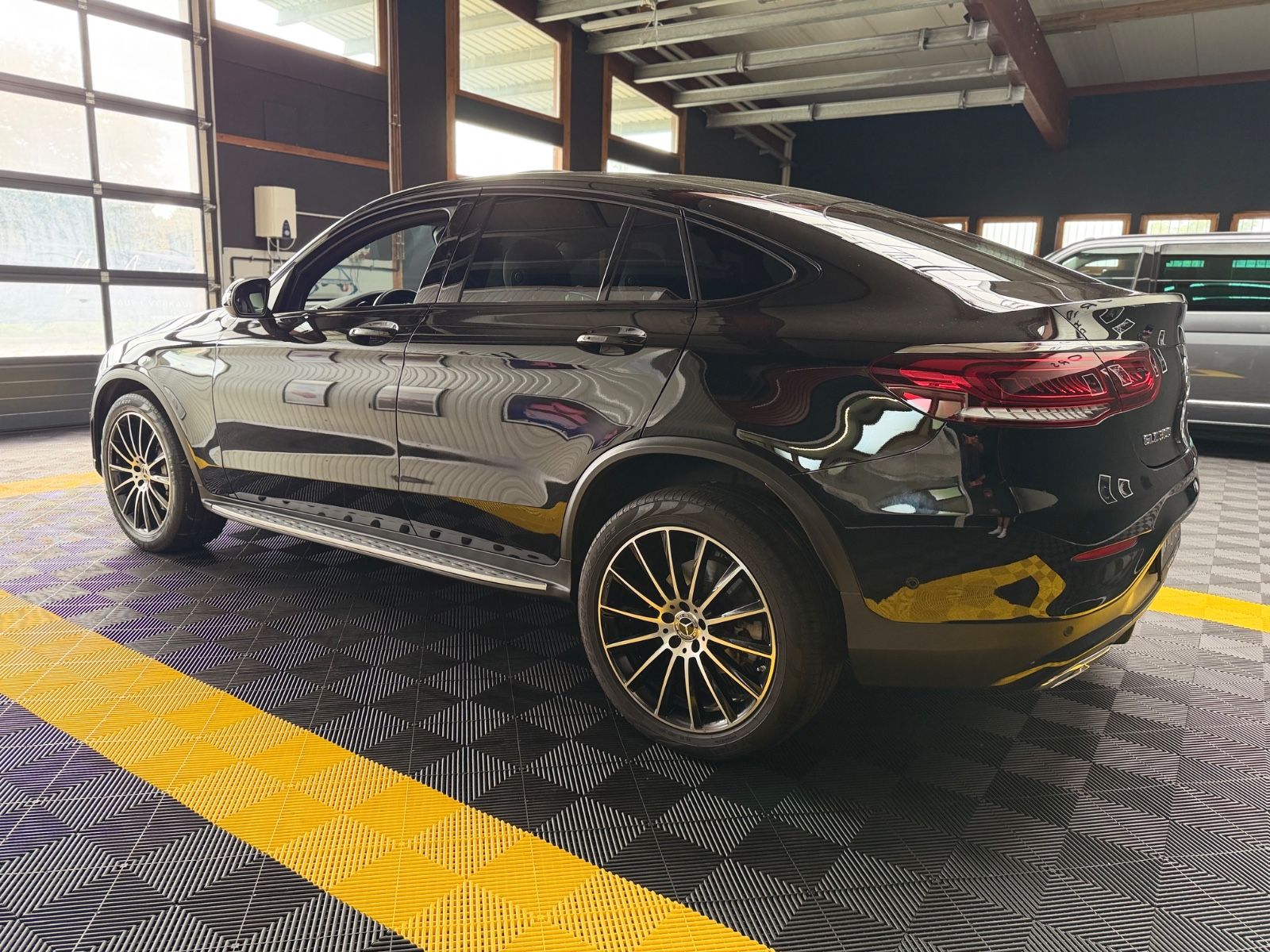 Mercedes-Benz GLC 300 COUPE 4MOT BURMESTER AMG GSD WIDESCREEN foto 14