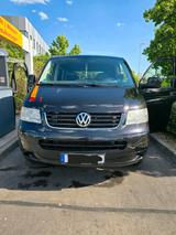Volkswagen VW Volkswagen T5 1.9 TDI Multivan - Volkswagen T5 Multivan mit Diesel-Antrieb: Kleinbus, 1.9