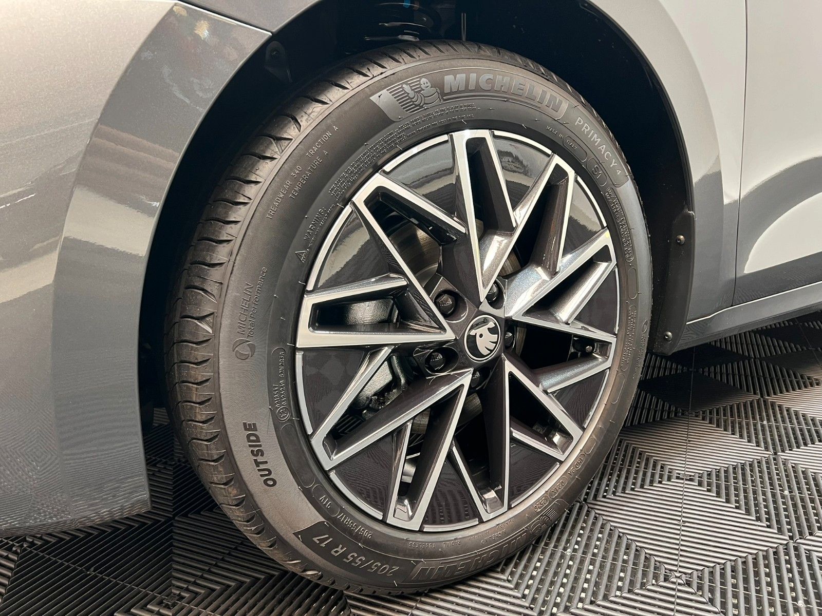 Fahrzeugabbildung SKODA Octavia 2.0 TDI DSG Selection Combi/AHK/ACC