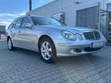Mercedes-Benz Mercedes Benz W211 E Klasse 240 T-Model Au... - Mercedes-Benz: Kombi, W211
