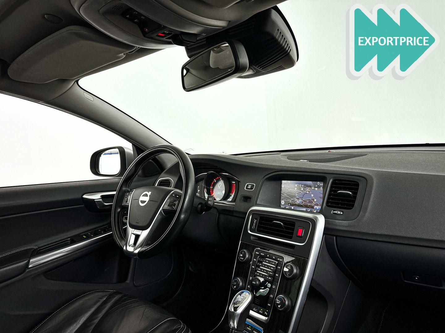 Volvo V60 2013 — interior