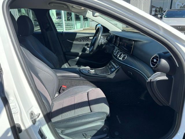 Mercedes-Benz E 200 2.0 Avantgarde Aut. Limousine
