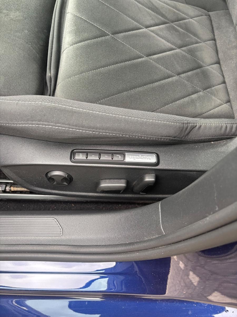 Volkswagen Golf 1.5 eTSI OPF 110kW DSG Style Style