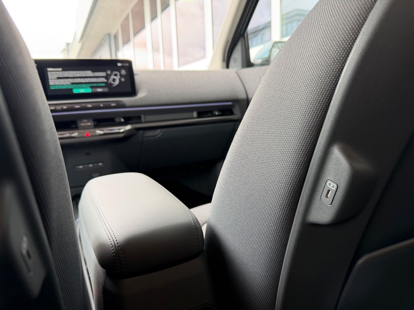 Fahrzeugabbildung Kia EV2 42.2 5S EARTH WIC TEC DWP DES