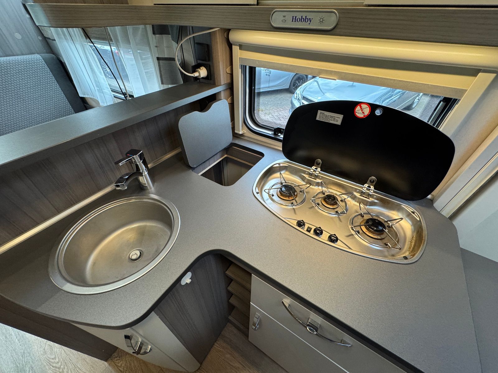 Fahrzeugabbildung Hobby T 65 HKM OPTIMA ON TOUR IC-LINE MAXXAIR BEARLOCK