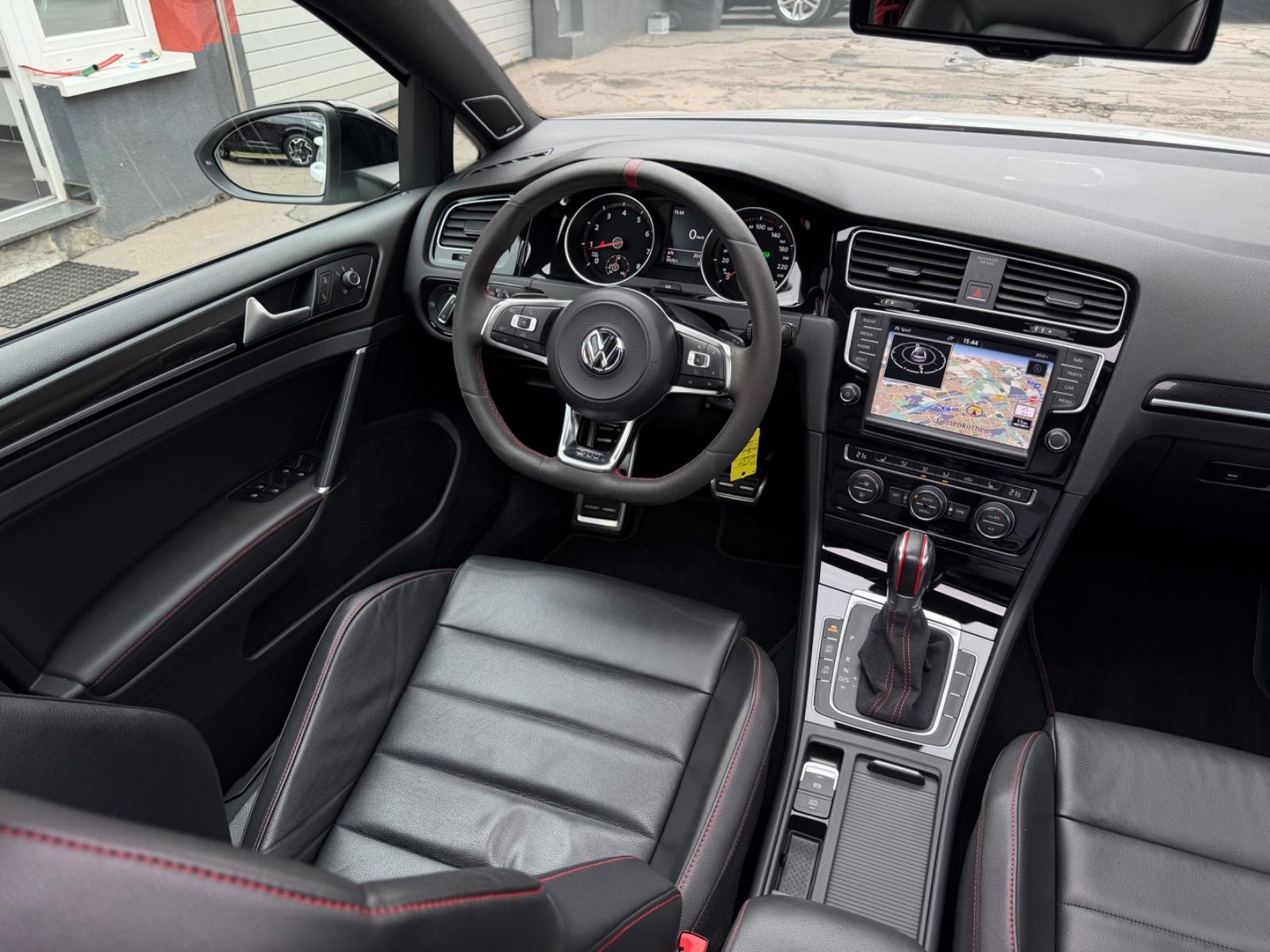 Volkswagen Golf VII Lim. GTI Clubsport*DYNAUDIO*PANO*LEDER*