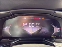 Fahrzeugabbildung DS Automobiles DS 7 BlueHDI 130 Aut. OPERA LEDER Panoramadach
