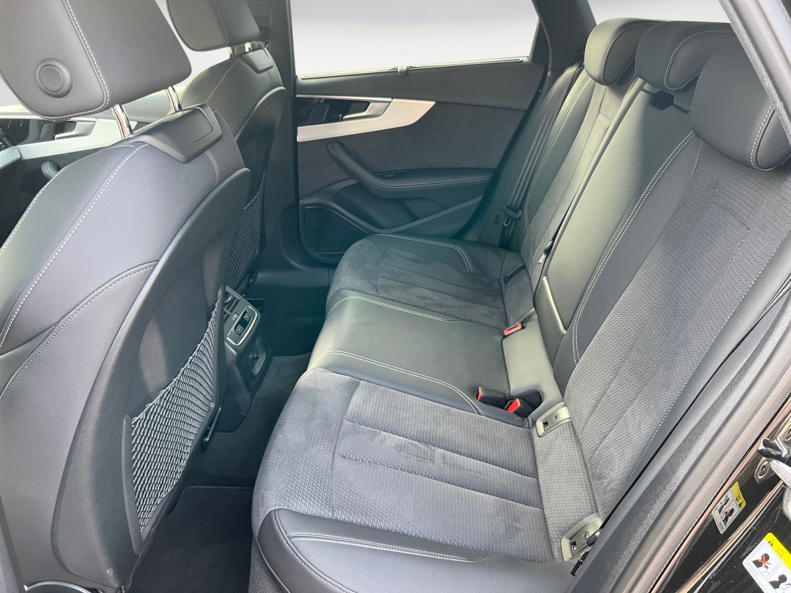 Audi A4 - Bild 9
