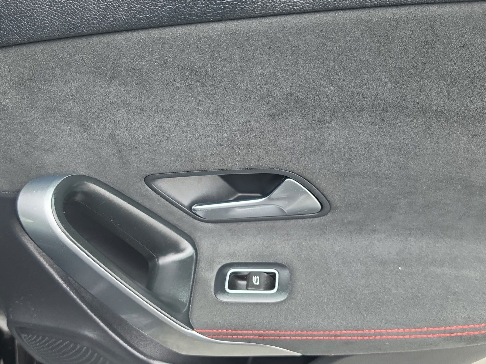 Fahrzeugabbildung Mercedes-Benz A 180 AMG*NIGHT*WIDESCREEN*MBUX*