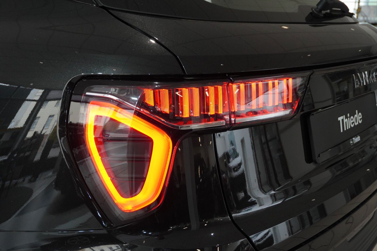 Fahrzeugabbildung Lynk&Co 01 1.5T HEV HYBRID NAVI/LED/SPORT/VIRT./PANO/DAB