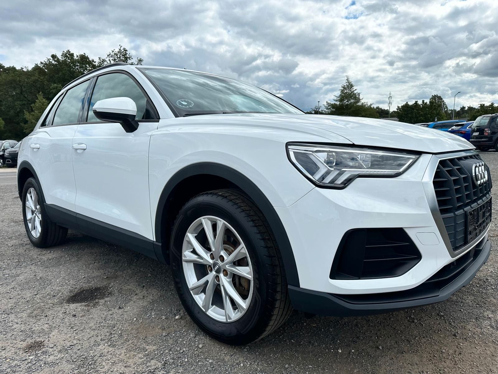 Audi Q3 45 TFSI e basis,LED,PDC,Navi,Xenon,VirtualTac imagem 2