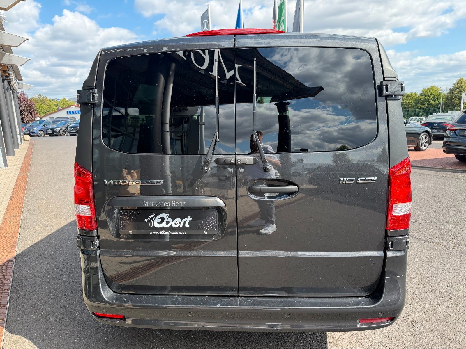 Fahrzeugabbildung Mercedes-Benz Vito 116 CDI 9G Tourer Extral DISTRONIC Stdh AHK