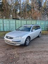Ford Mondeo 2001 - Ford Mondeo aus 2001: Kombi