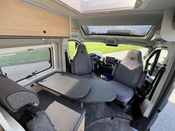 Sunlight Cliff X 640 Digital Dieselheizung Safety LED 