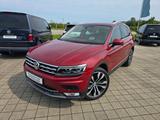 Volkswagen Tiguan Highline 4Motion DSG ACC LED STANDHZ PANO - VW Tiguan Gebrauchtwagen in Freiburg