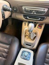 Renault Megane Scenic automatick - Renault Megane mit Benzin-Antrieb: Van