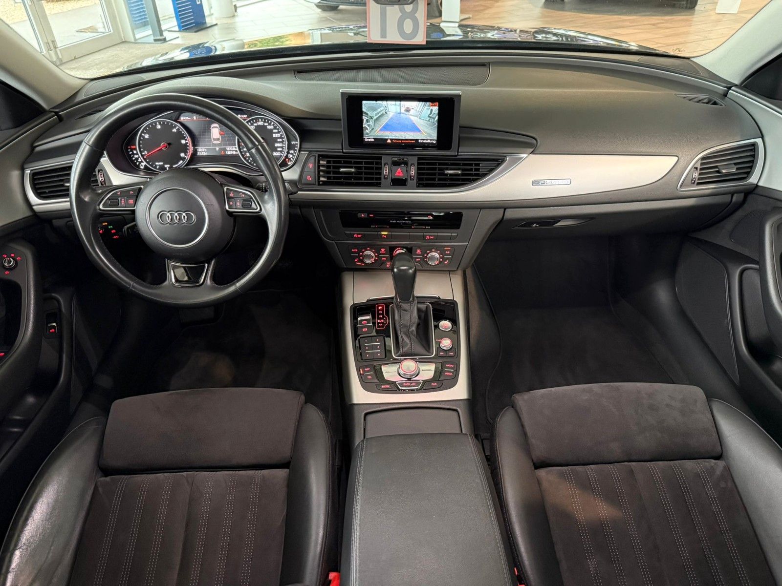 Fahrzeugabbildung Audi A6 Avant 2.0 TDI quattro S-LINE/NAVI/SPORT/Nappa