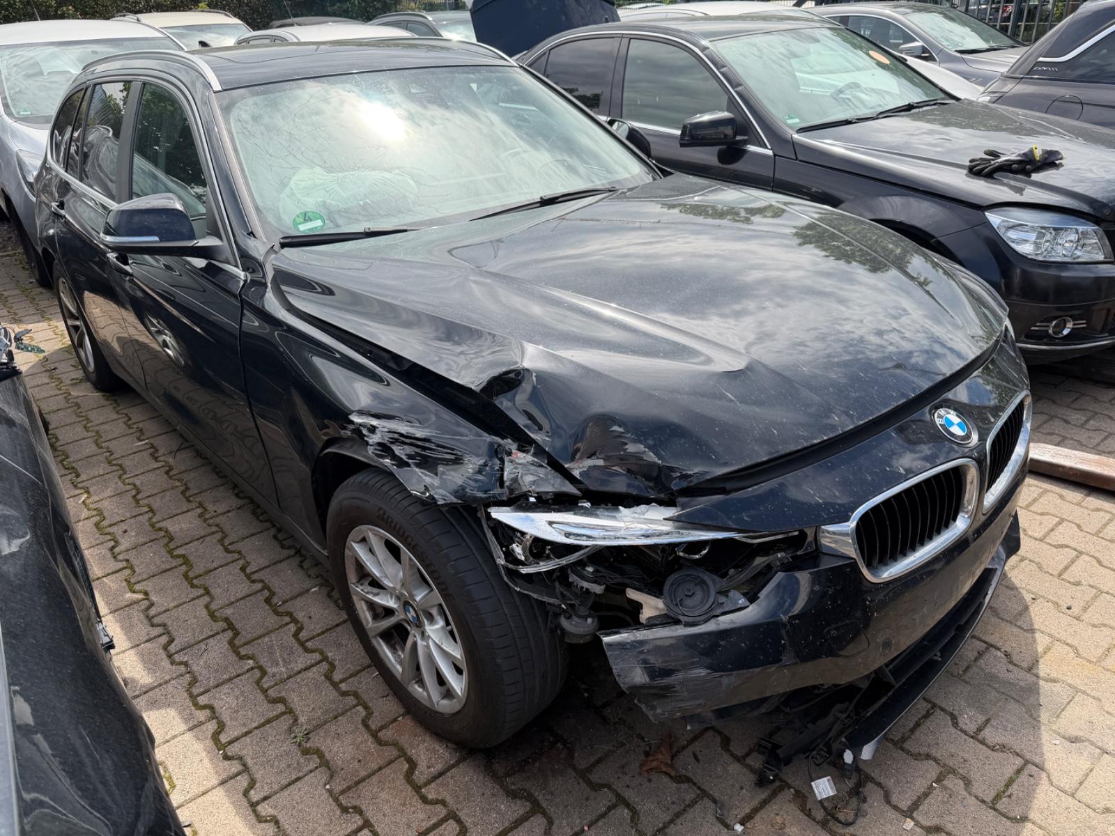 BMW 320 d Touring Advantage Innovation Navi Panorama