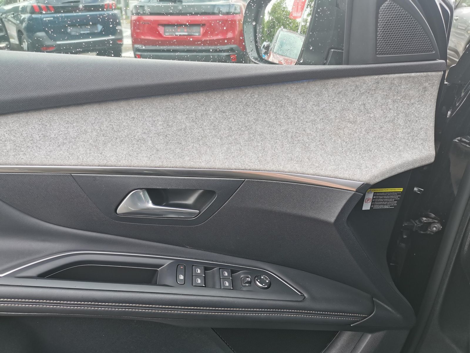 Fahrzeugabbildung Peugeot 3008 1.2 PureTech 130, GT
