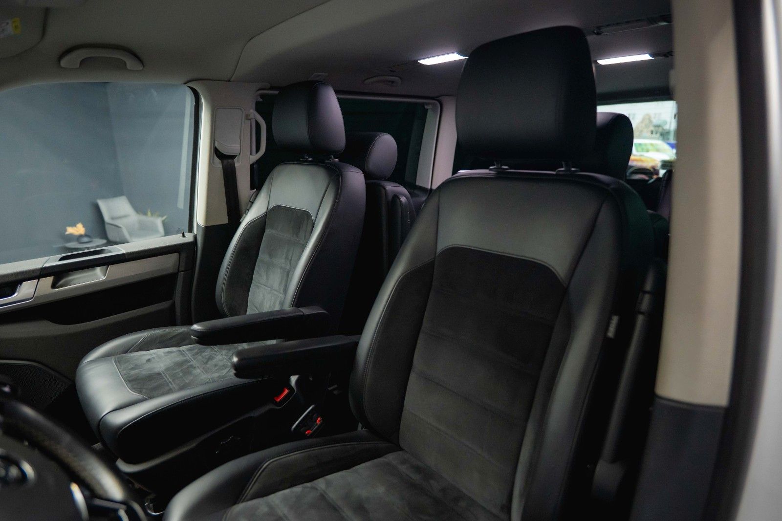 Fahrzeugabbildung Volkswagen T6 Multivan Generation Six *LED*Memory*ACC*