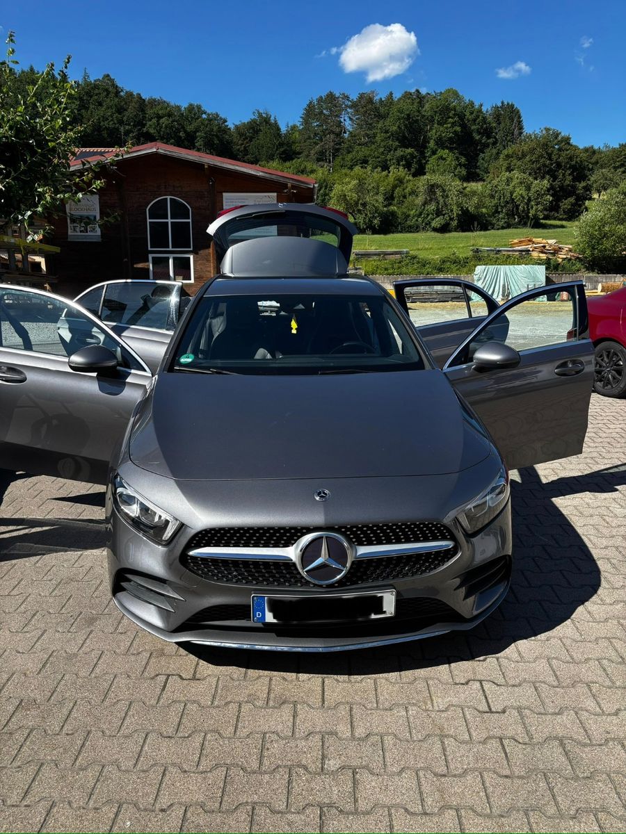 MERCEDES-BENZ A 200 -AMG-Line