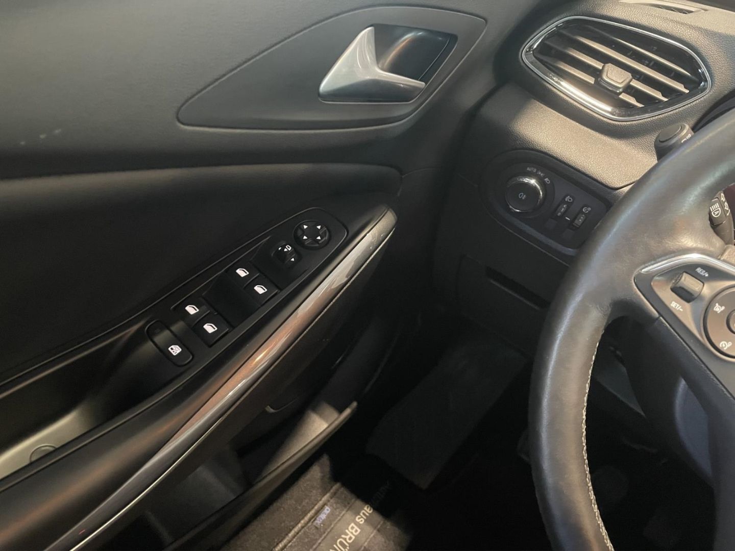 Fahrzeugabbildung Opel Grandland X INNOVATION AHK El. Heckklappe Kamera