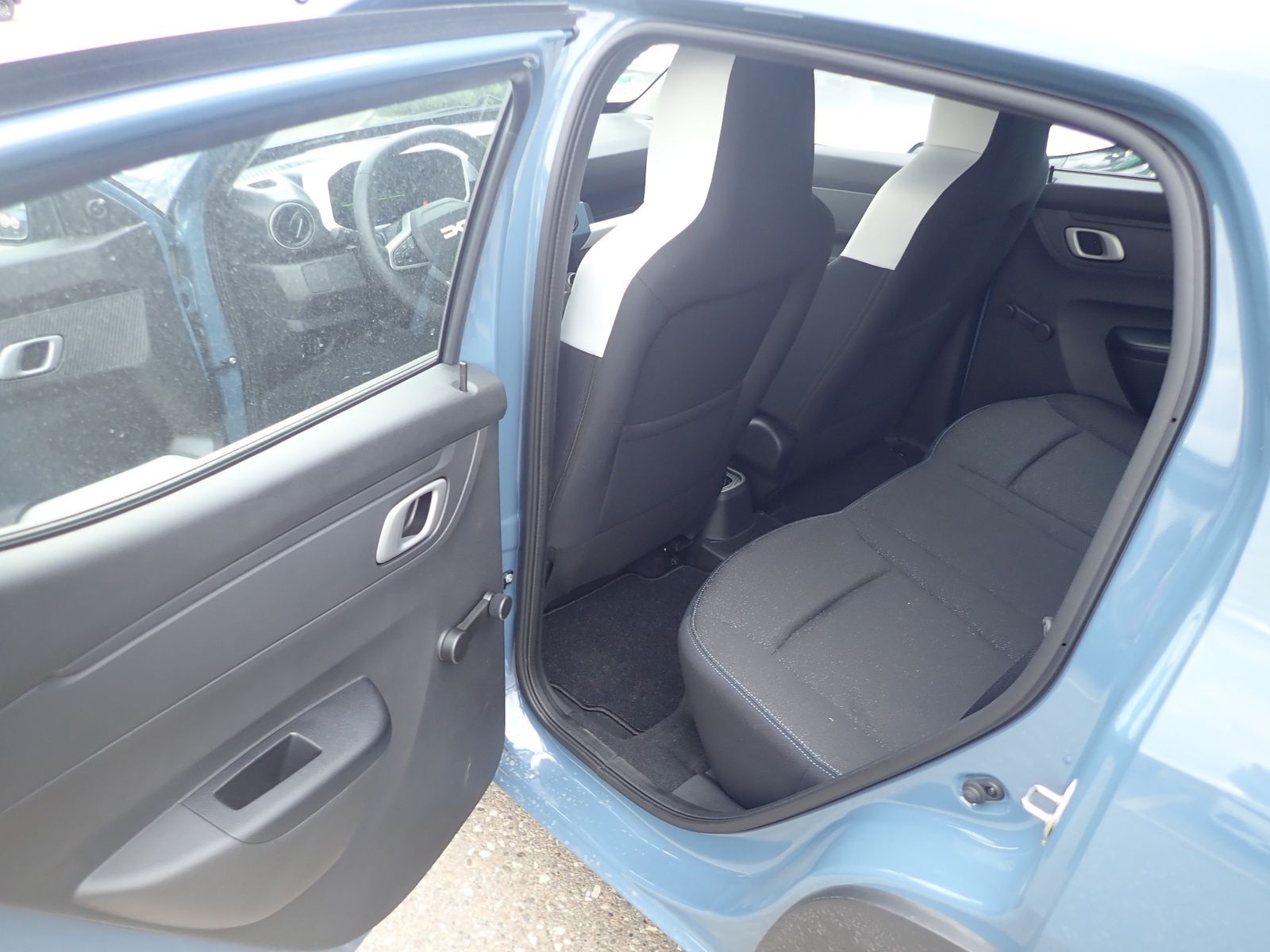 Fahrzeugabbildung Dacia Spring Expression electric 70