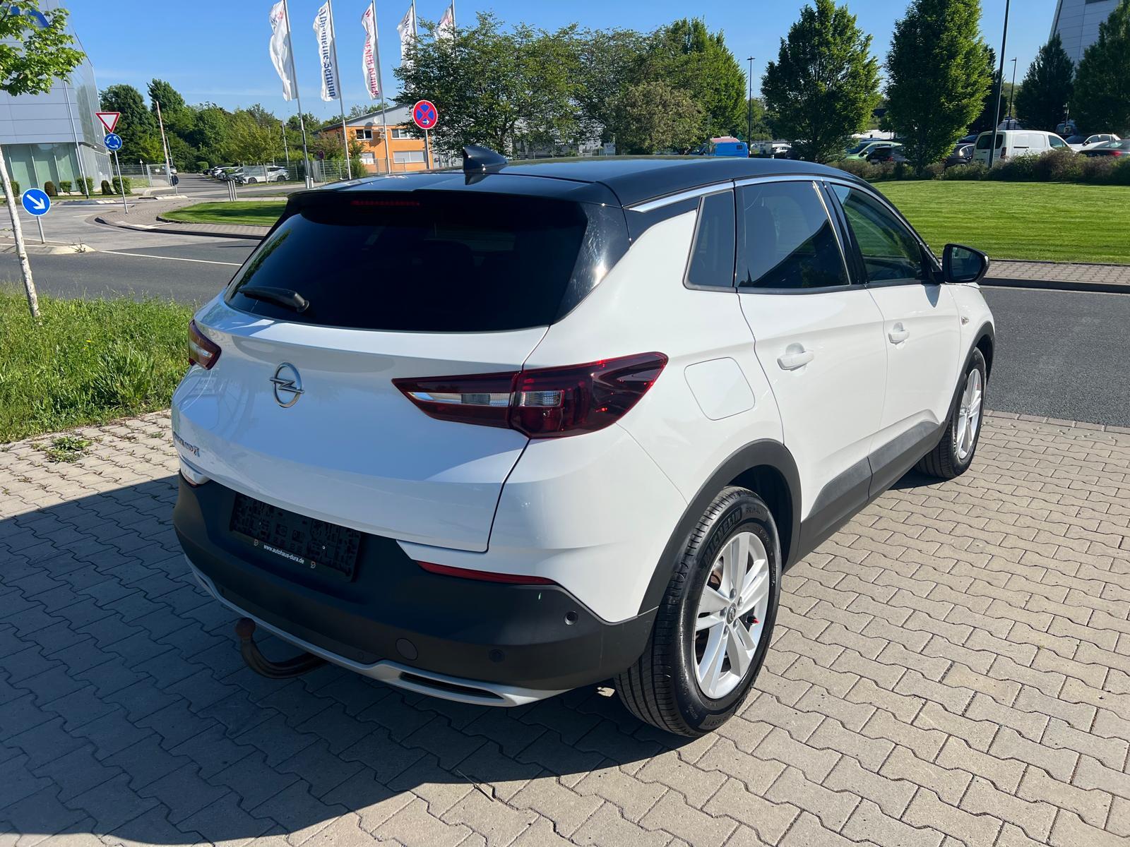 Opel Grandland X 2.0 D 120 Jahre Aut. Navi+Ahk+Kamera