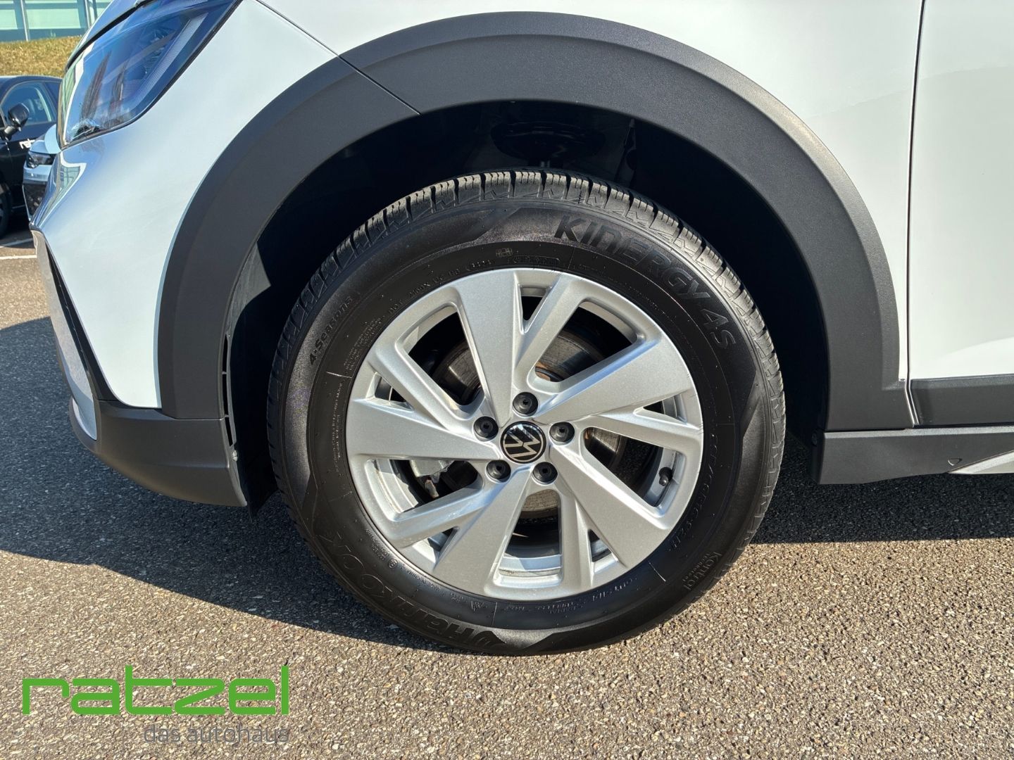 Fahrzeugabbildung Volkswagen Taigo Life 1,0 TSI LED DAB SHZ Spurhalteass. Ver