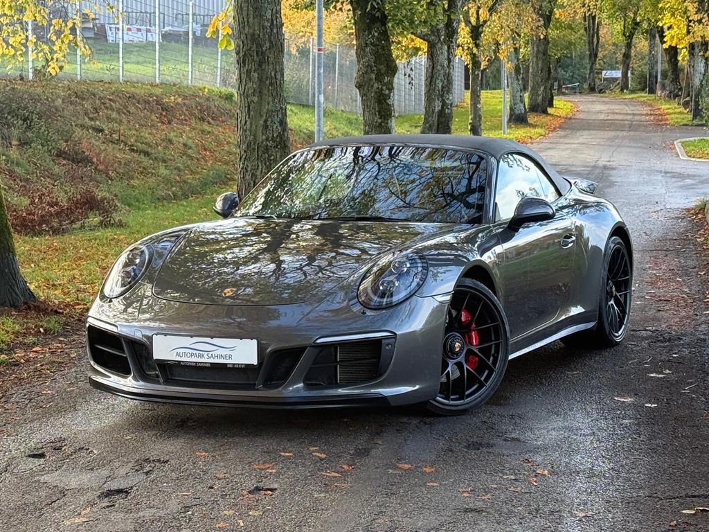 PORSCHE 911 2018