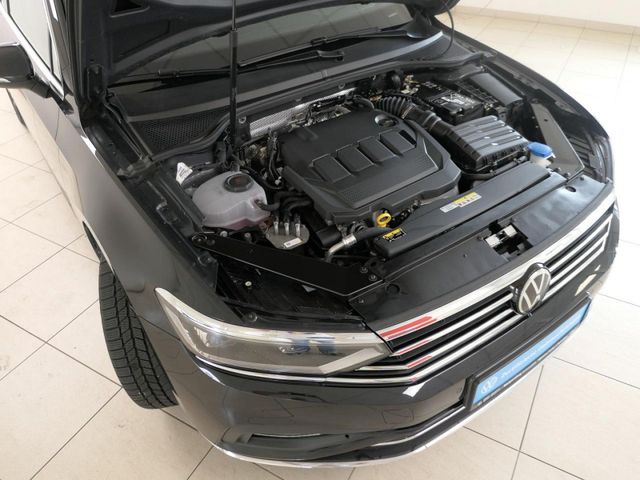 Passat Variant 2.0 TDI DSG Elegance Bluetooth