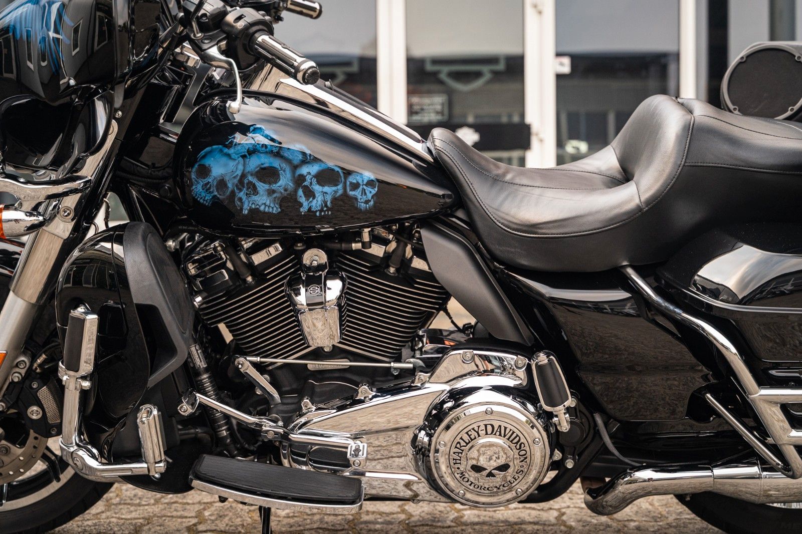Fahrzeugabbildung Harley-Davidson FLHTK E-Glide Ultra Limited - Jekill -