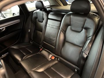 Volvo V90 Kombi Momentum *LED*AndroidAutoAppleCarPlay