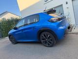Peugeot e-208 136 GT sehr gepflegt  - blaue Peugeot e-208