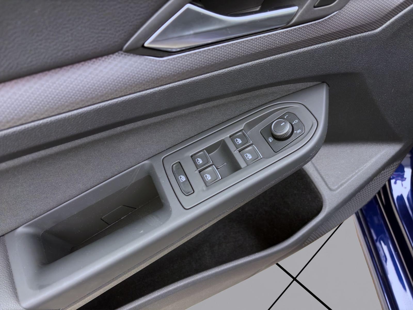 Volkswagen Golf 1.5 TSI ACTIVE STDHZG NAVI HuD SITZHZG