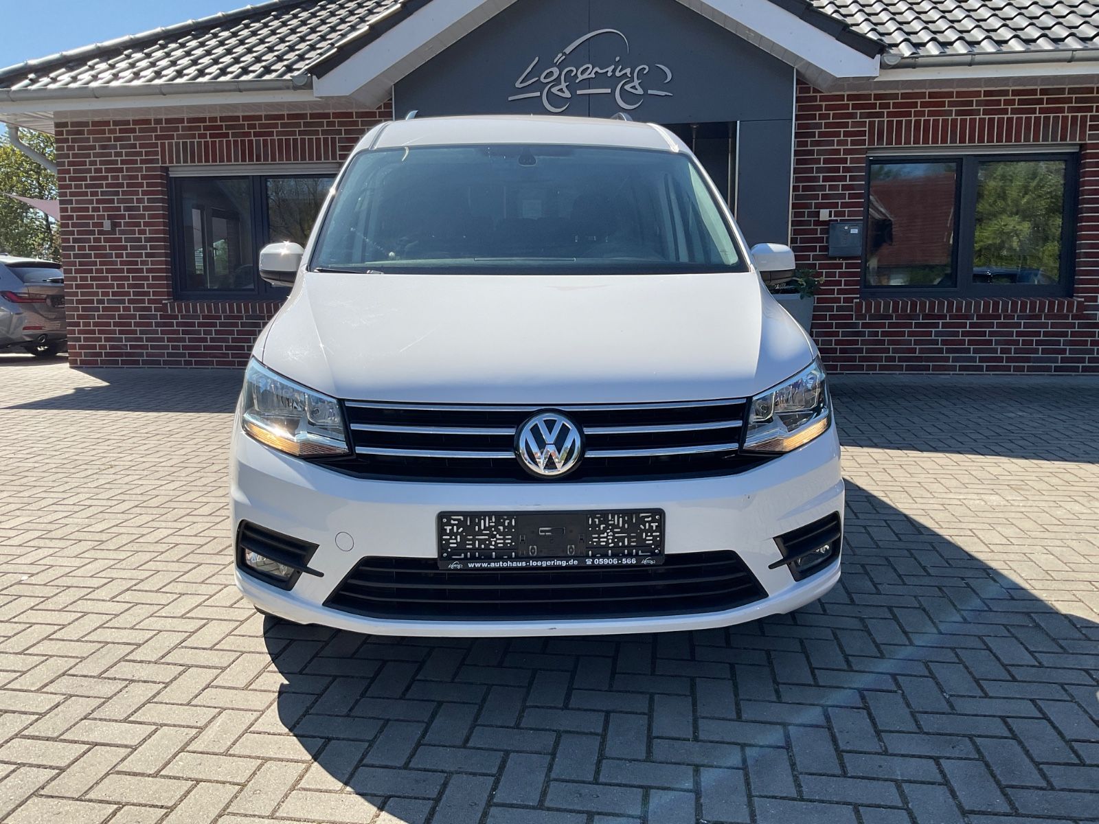 Fahrzeugabbildung Volkswagen Caddy Maxi 2,0TDI DSG Comfort 7 Sitze,AHK,ACC,