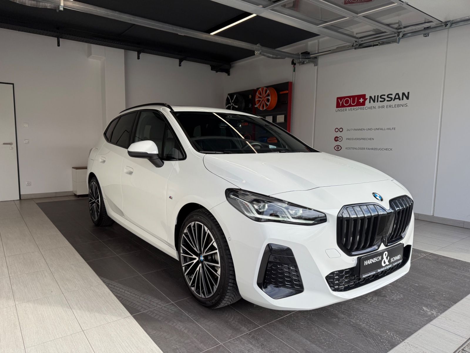 Fahrzeugabbildung BMW Active Tourer 220 i M Sport, 360-Grad Kamera