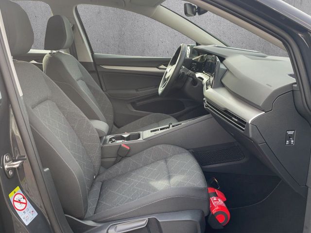 Golf VIII Variant Life 1.5 eTSI Bluetooth Navi