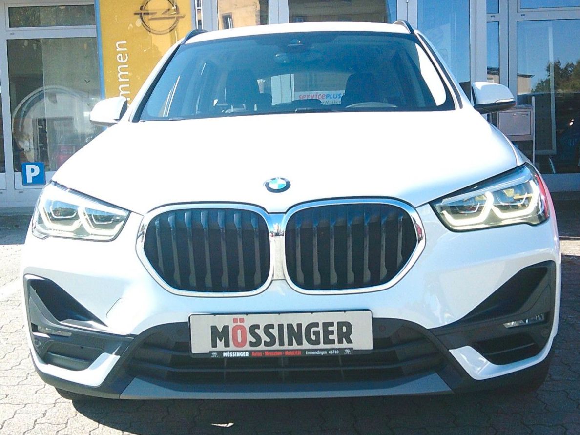 BMW X1 sDrive 18 i Advantage foto 2