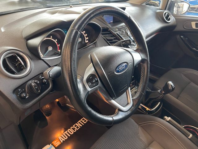 Ford Fiesta Titanium *NAVI*KLIMAAUTOMATIK*SZHZ*
