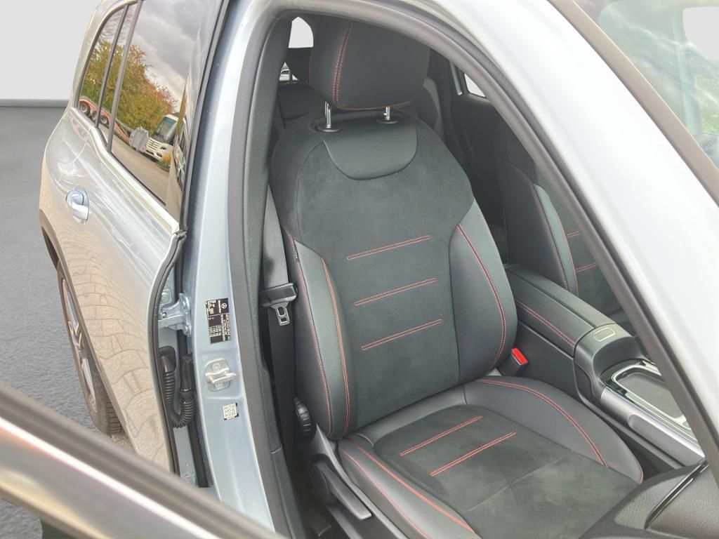 Fahrzeugabbildung Mercedes-Benz GLB 200 d AMG*SpurH*SHZ*LED*el.Heck*PDC*RFK*AHK