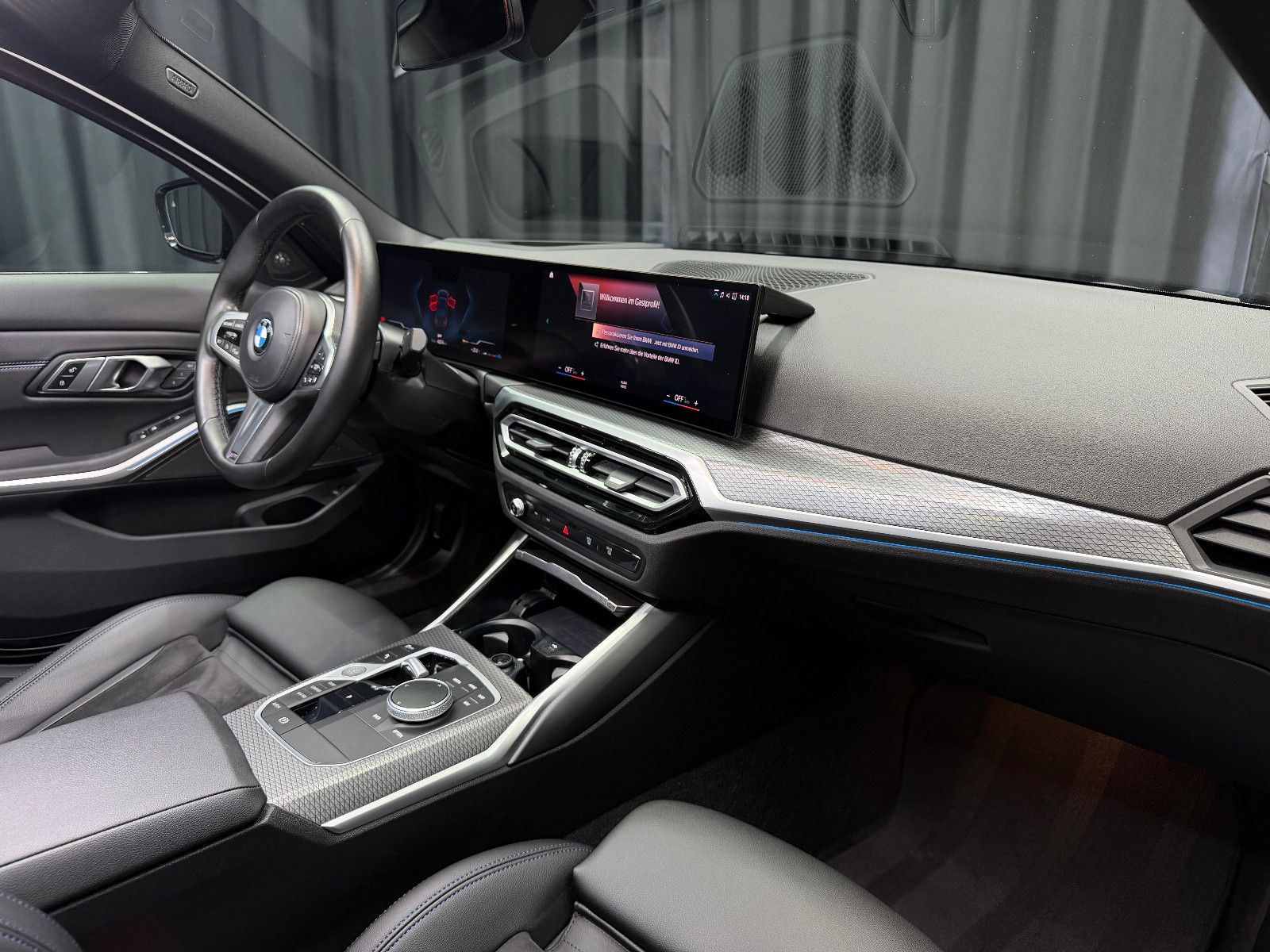 Fahrzeugabbildung BMW M340i Limousine xDrive |H/K|HuD|PANO