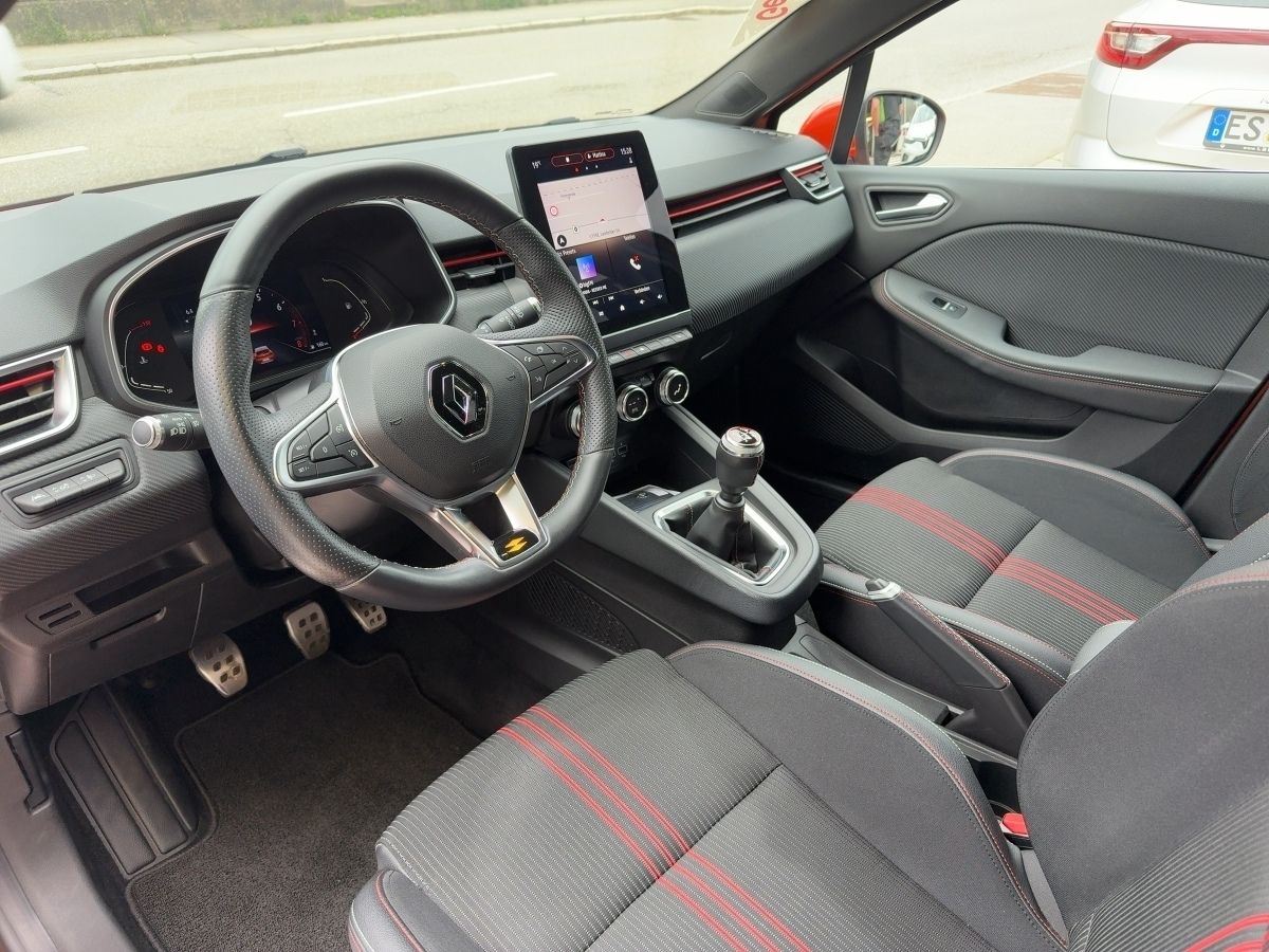Fahrzeugabbildung Renault Clio INTENS TCe 100 Kamera Navi EPH