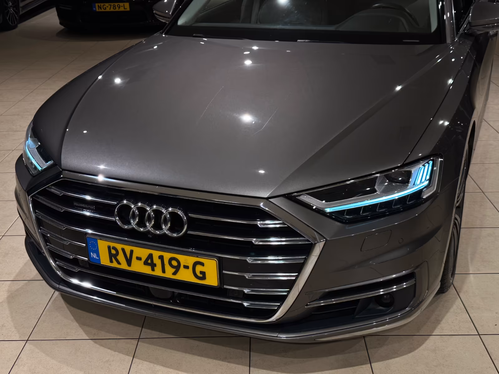 Audi A8 50 TDI Quattro 1-HAND/MASSAGE/ACC/KEYLESS/TOP