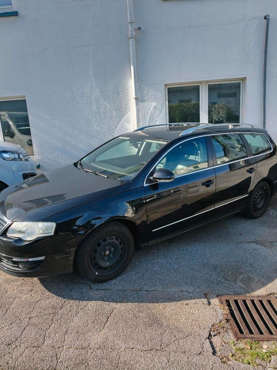 Volkswagen Passat 2008 — вигляд ззаду