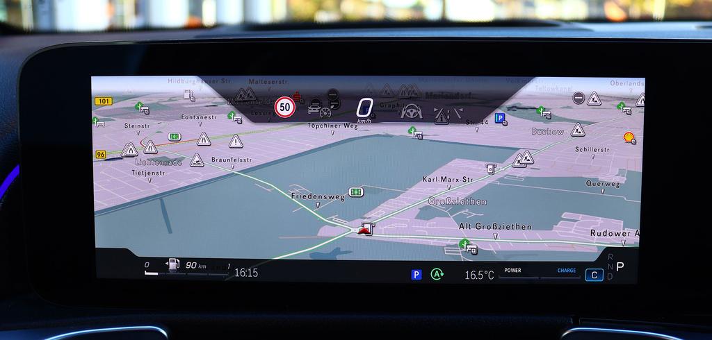 Mercedes-Benz GLB 200