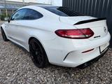 Mercedes-Benz C 63 AMG Coupe - Mercedes-Benz C 63 AMG mit Benzin-Antrieb: Coupe, Automatik