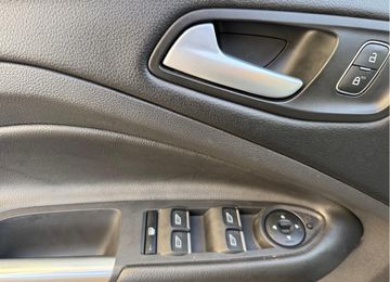 Ford Kuga - 10
