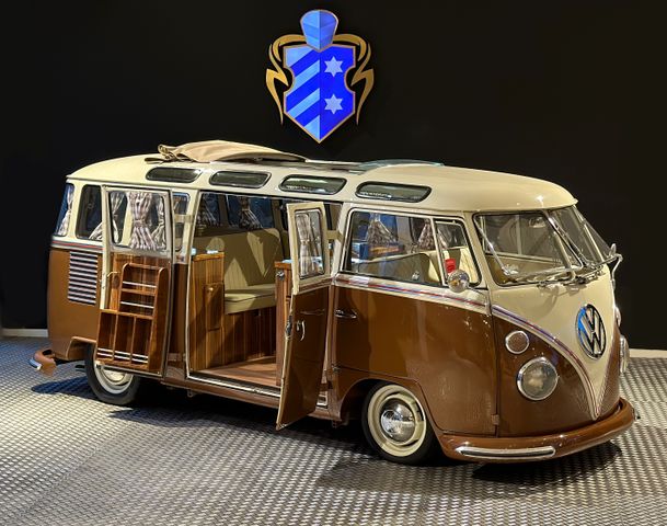 Volkswagen T1 Deluxe - 23 window. SAMBA. Split window / Sun