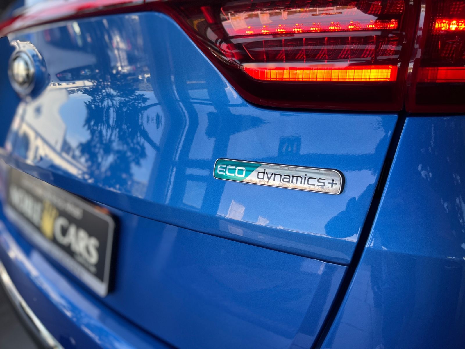 Fahrzeugabbildung Kia Sportage Platinum Edition 4WD AHK LEDER NAV SHZ
